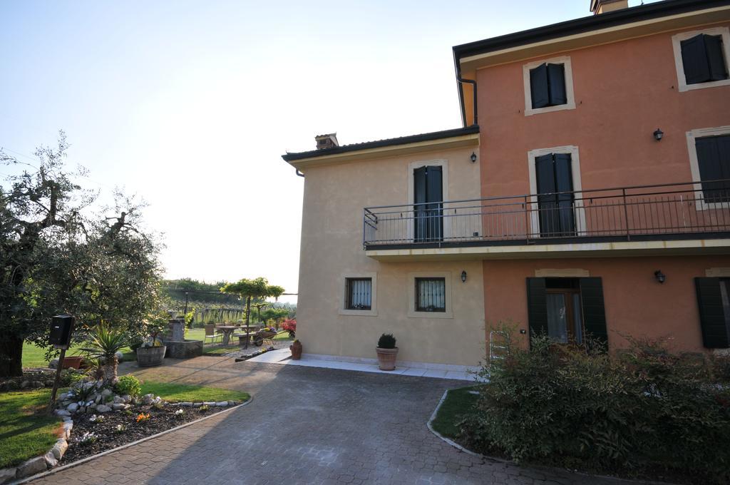 Agriturismo Corte Albarel Castelnuovo del Garda Exterior foto